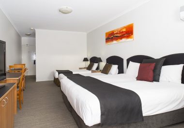 Alpha Hotel Canberra Deluxe Family Room