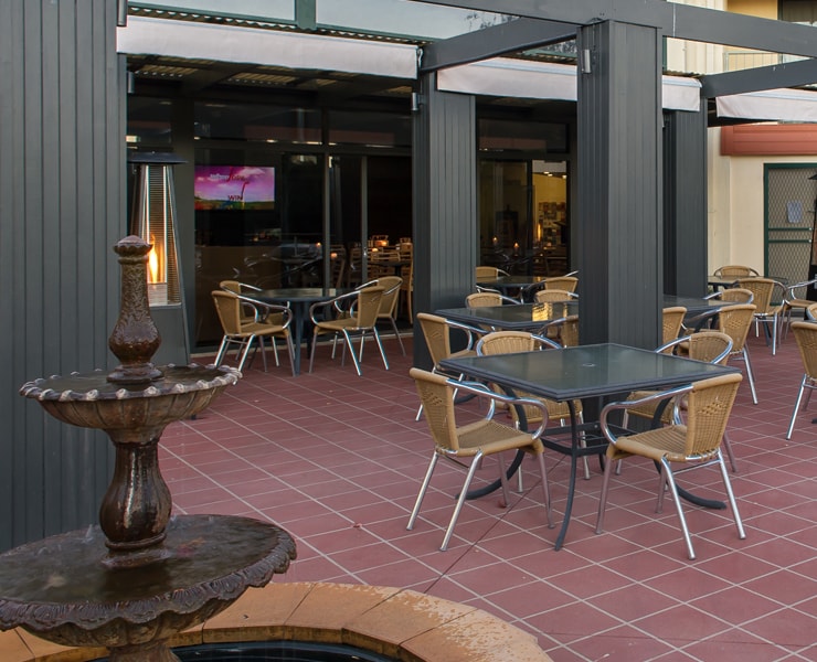 Alpha Hotel Canberra Functions - Outdoor Terrace