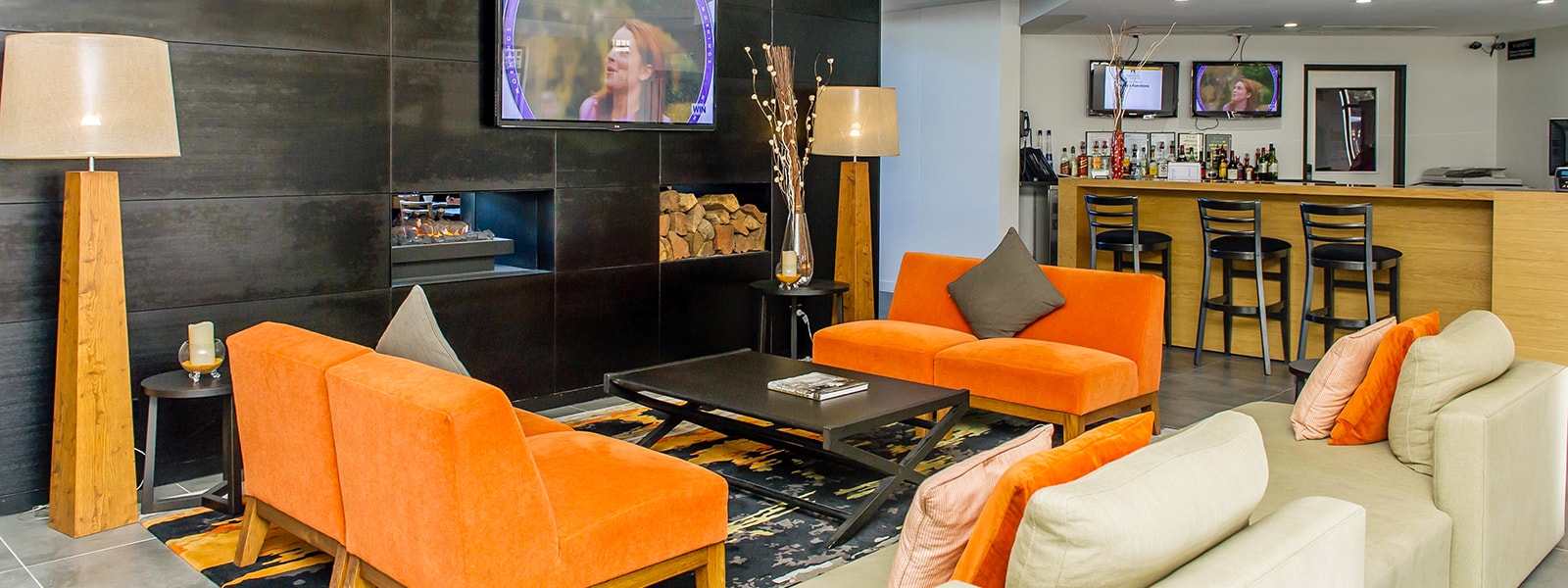 Alpha Hotel Canberra Lounge and Bar